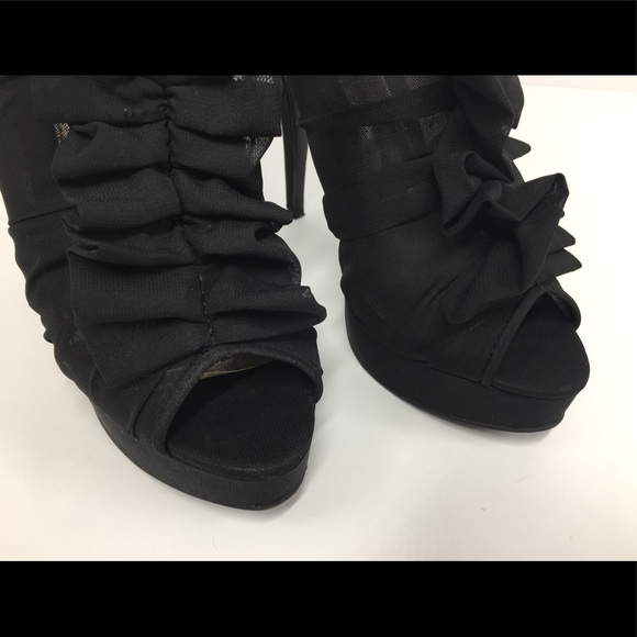 Cute lacy Cathy Jean bootie. Women’s 10 - Picture 3 of 6